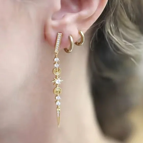 Gold Star Drop Earrings NEW - Picture 2 of 5